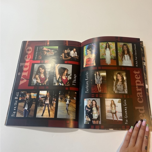 Hannah Montana book - Picture 3 of 4